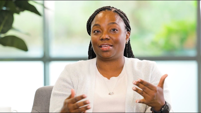 Woman discussing diabetes during pregnancy